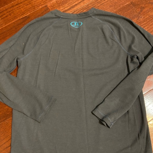 Under armor longsleeve cold gear - Picture 4 of 5